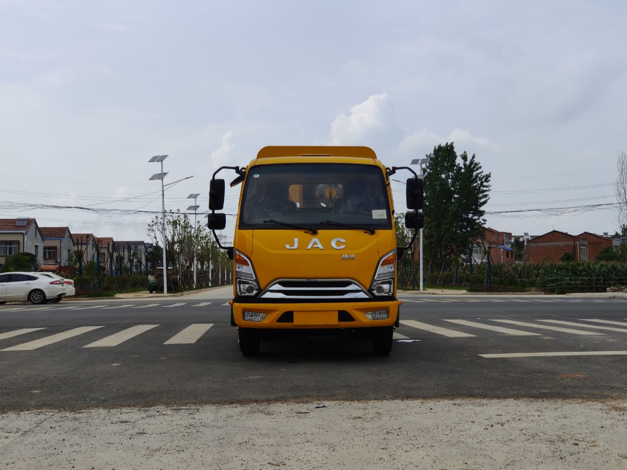 江淮康玲J3 防撞緩沖車(chē)