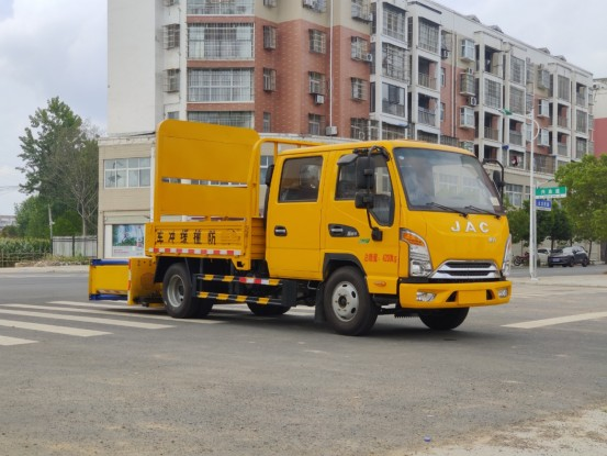江淮康玲J3 防撞緩沖車(chē)